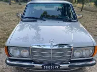 Usata Mercedes 200 109 CV (80 kW) 1978 Bianco Berlina