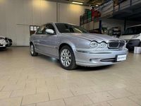 Usata Jaguar X-type Executive 196 CV (144 kW) 2001 Argento Berlina