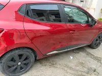 Usata Renault Clio 90 CV (66 kW) 2019 Rosso Utilitaria