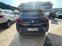 Usata VW T-Roc Advance 116 CV (85 kW) 2019 Blu SUV