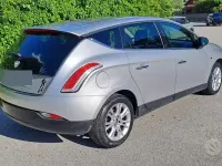 Usata Lancia Delta 120 CV (88 kW) 2009 Grigio Utilitaria
