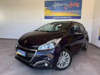 Usata Peugeot 208 Allure 75 CV (55 kW) 2017 Blu Utilitaria