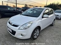 Usata Hyundai i20 Comfort 75 CV (55 kW) 2011 Bianco Utilitaria