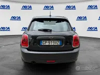 Usata Mini ONE 75 CV (55 kW) 2018 Nero Utilitaria