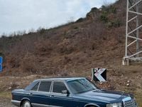 Usado Mercedes 420 218 CV (160 kW) 1985 Azul Berlina