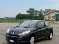 Usata Peugeot 206 60 CV (44 kW) 2011 Nero Berlina