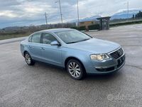 Usata VW Passat 2005 Blu Berlina