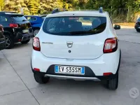 Usata Dacia Sandero Stepway 90 CV (66 kW) 2014 Bianco Berlina