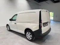 Usata VW Caddy 75 CV (55 kW) 2021 Bianco Monovolume
