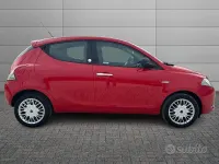 Usata Lancia Ypsilon Silver 69 CV (50 kW) 2016 Rosso Utilitaria