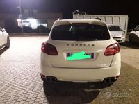 Usata Porsche Cayenne 245 CV (180 kW) 2011 Bianco SUV
