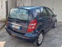 Usata Mercedes A180 Elegance 109 CV (80 kW) 2005 Blu Berlina