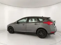 Begagnad Ford Focus Business Edition 120 HK (88 kW) 2017 Grå Sedan