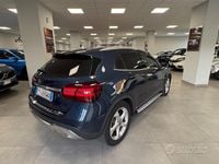 Usata Mercedes GLA180 122 CV (89 kW) 2019 Blu SUV