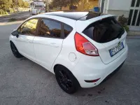 Usata Ford Fiesta 60 CV (44 kW) 2016 Bianco Utilitaria