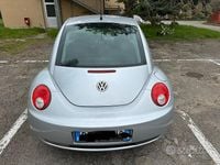 Usata VW New Beetle 102 CV (75 kW) 2006 Grigio Utilitaria
