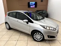 Usata Ford Fiesta Titanium 75 CV (55 kW) 2016 Grigio Utilitaria