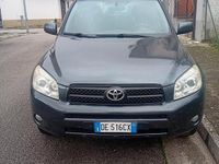 Usata Toyota RAV4 136 CV (100 kW) 2006 Grigio SUV