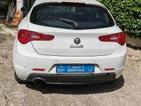 Usata Alfa Romeo Giulietta Distinctive 109 CV (80 kW) 2011 Bianco Utilitaria