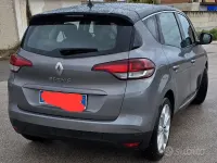 Usata Renault Scénic 110 CV (80 kW) 2018 Grigio Monovolume