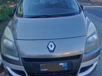 Usata Renault Scénic III 106 CV (77 kW) 2011 Grigio Monovolume