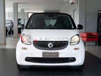 Usata Smart ForTwo Coupé Passion 71 CV (52 kW) 2017 Bianco pastello Utilitaria