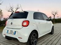 Usata Smart ForFour 71 CV (52 kW) 2015 Bianco Utilitaria