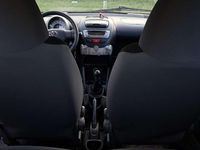 Usata Toyota Aygo Connect Style 68 CV (50 kW) 2011 Bianco Utilitaria