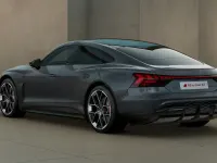 Nuova Audi RS e-tron GT Design 2026 Grigio nimbus effetto perla Berlina