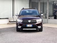 Usata Dacia Sandero Stepway 90 CV (66 kW) 2017 Marrone Berlina