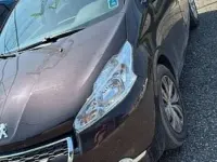 Usata Peugeot 208 Active 68 CV (50 kW) 2013 Marrone Utilitaria