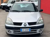 Usata Renault Clio II Dynamique 58 CV (42 kW) 2005 Grigio Berlina