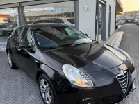 Usata Alfa Romeo Giulietta Distinctive 120 CV (88 kW) 2012 Nero Utilitaria