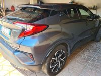 usata Toyota C-HR 1.8h Trend 2wd e-cvt