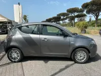 Usata Lancia Ypsilon Silver 69 CV (50 kW) 2015 Argento Utilitaria