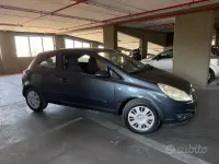 Usata Opel Corsa Enjoy 69 CV (50 kW) 2007 Bluazzurro Utilitaria