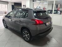 Usata Peugeot 2008 Active 74 CV (54 kW) 2017 Grigio SUV