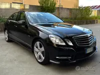 Gebraucht Mercedes E220 Avantgarde 170 PS (125 kW) 2012 Schwarz Limousine