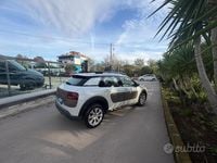 Usata Citroën C4 Cactus Shine 100 CV (73 kW) 2014 Bianco Utilitaria