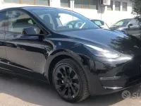 Usata Tesla Model Y 189 kW (258 CV) 2023 Nero SUV