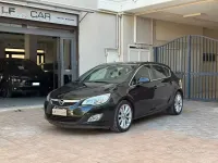 Usata Opel Astra Cosmo 125 CV (91 kW) 2012 Nero Berlina