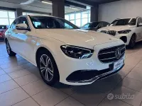 Usado Mercedes E200 Business 160 CV (117 kW) 2022 Blanco Berlina