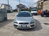 Usata Ford Focus 115 CV (84 kW) 2006 Grigio Berlina