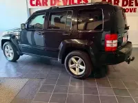 Usata Jeep Cherokee 177 CV (130 kW) 2009 Nero SUV