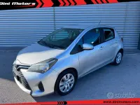 Usata Toyota Yaris Active 69 CV (50 kW) 2016 Grigio Berlina