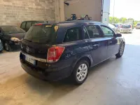 Usata Opel Astra Club 105 CV (77 kW) 2005 Blu Station wagon