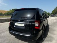 usata Lancia Voyager 7 posti