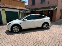 Usata Tesla Model Y RWD 125 kW (170 CV) 2023 Bianco SUV