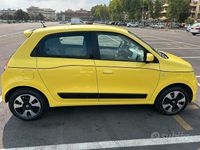 Usata Renault Twingo SE 69 CV (50 kW) 2017 Giallo Utilitaria