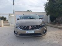 Usata Fiat Tipo Lounge 95 CV (69 kW) 2018 Oro Station wagon